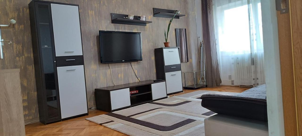 Lora'S House Apartman Nagyvárad Kültér fotó